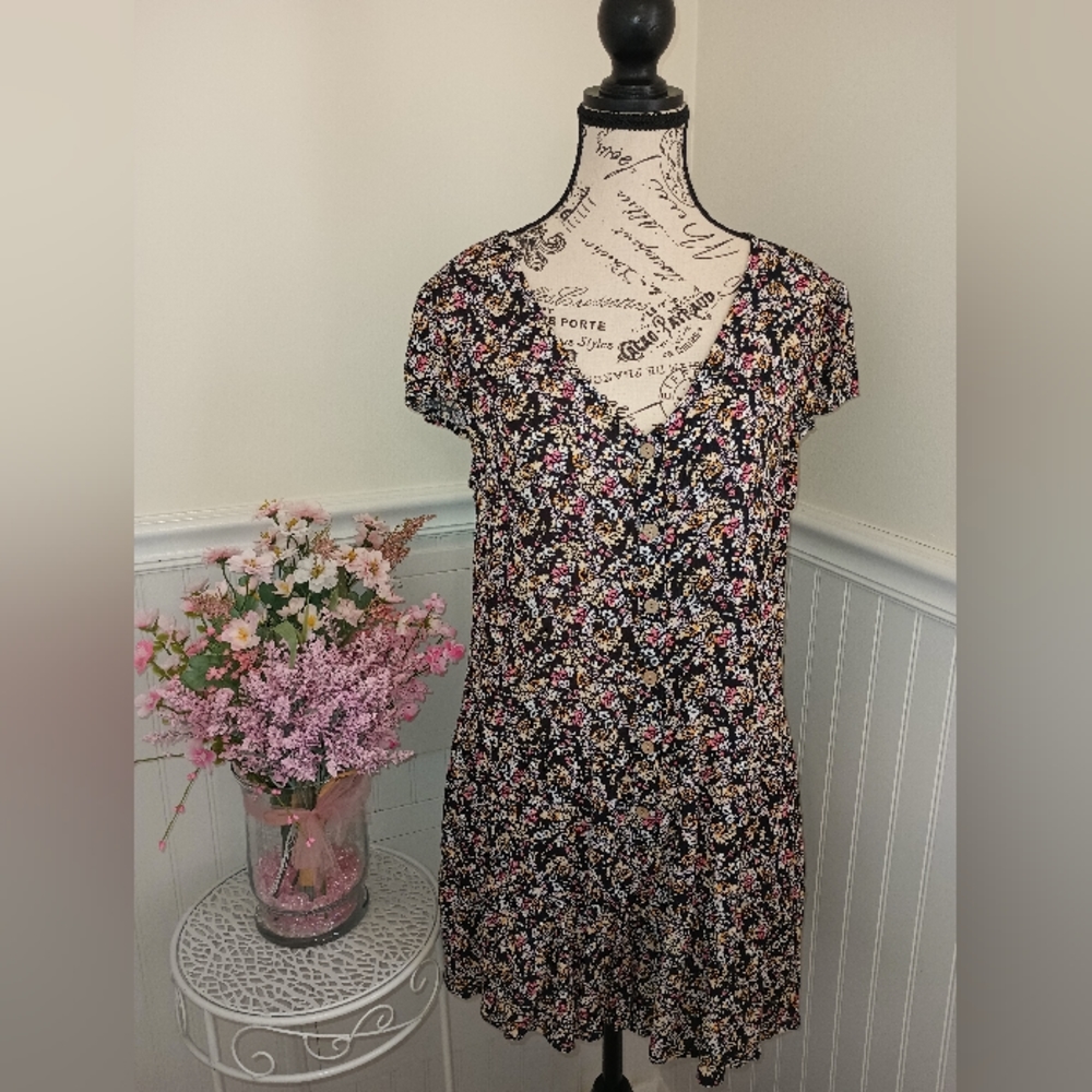 NWOT Womens As U Wish Black Floral One Piece Romper, Size Large